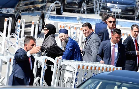 طائر بدون طيار يدخل ابنة اردوغان الى القفص الذهبي صورة رقم 1