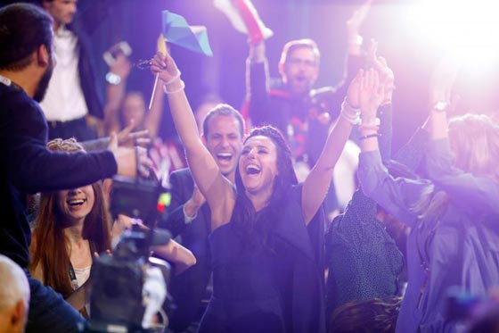 جمالا الاوكرانية بطلة يوروفيجن والفائزة الاولى في نهائياتها صورة رقم 8