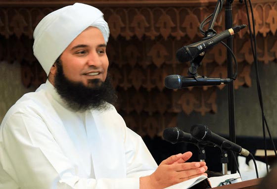  الداعية الحبيب الجفري: امل حياتي وانت عمري غنتهما ام كلثوم للرسول صورة رقم 5