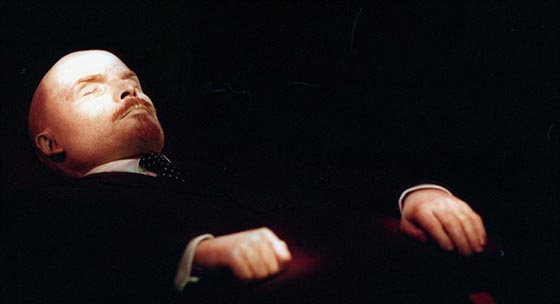 92 سنة من الحفاظ على جثمان لينين محنطا يكلف روسيا 13 مليون روبل صورة رقم 1