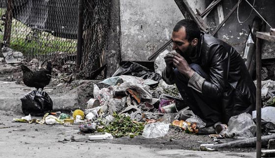 هاربة من مخيم جهنم: شاهدت الاهالي يسلخون جلد القطط استعدادا لاكلها صورة رقم 1