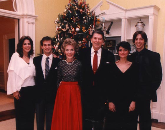 تعامل رؤساء امريكا مع ابنائهم بين التسلط عليهم وتغيير الحفاظ لهم صورة رقم 11