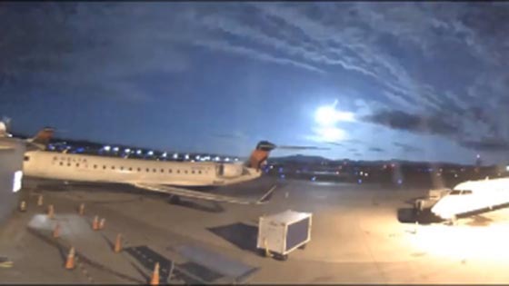 ضوء ساطع يشق شرق الولايات المتحدة.. ويدب الذهول في مشاهديه صورة رقم 4