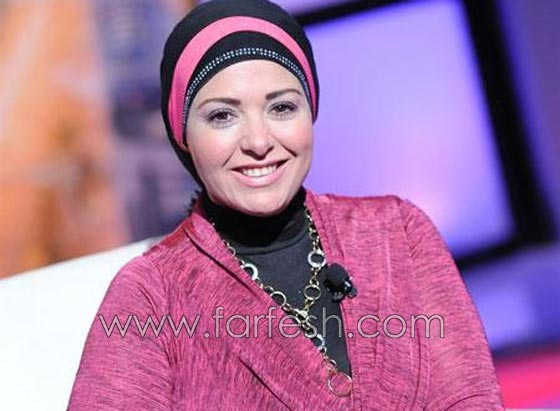 صور صادمة للفنانة صابرين: تدخن سيجارة وهي بدون حجاب! صورة رقم 6