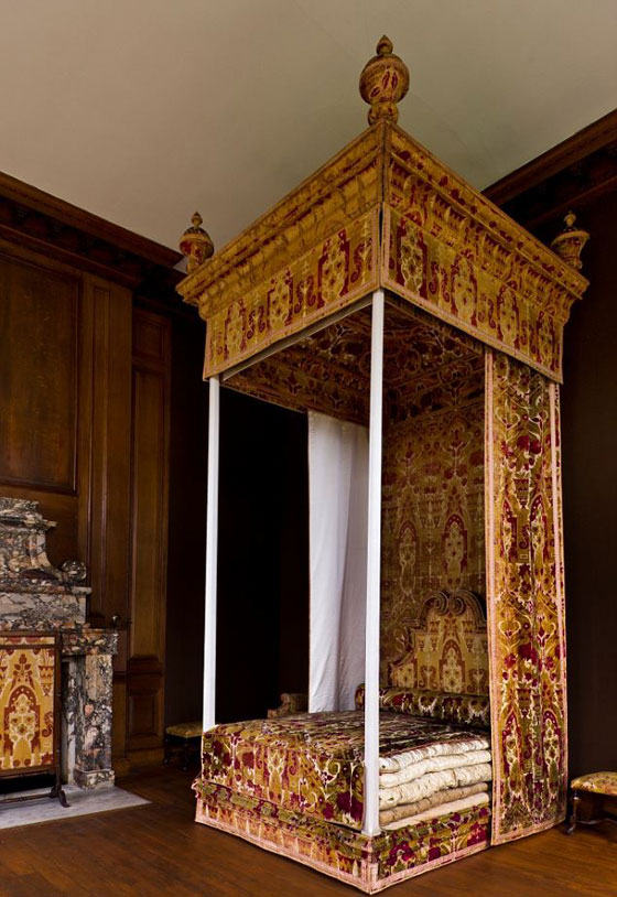 اسرار القصر البريطاني: ما الذي يجري فعلا في غرف نوم الملكات؟ صورة رقم 5