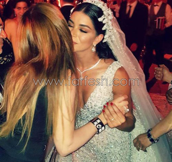 صور فستان زفاف ريما فقيه الذي كلفها نصف مليون دولار! صورة رقم 24