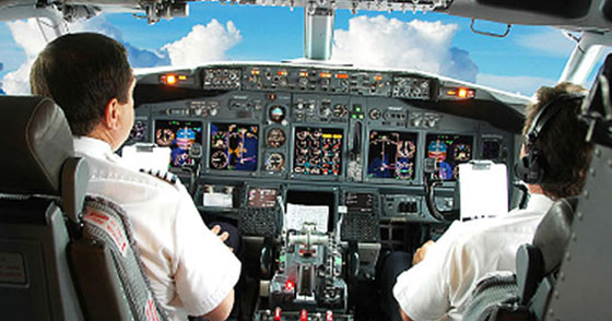 اليونان ترسل مقاتلتين لايقاظ طيارين ناما في طائرة تقل 140 راكبا صورة رقم 4