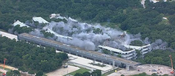 نسف المقر الرئيسي لاميركان إيرلاينز.. لهذا السبب صورة رقم 6