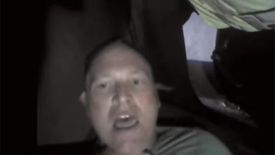 فيديو مريع.. مقتل شاب على يد الشرطة الامريكية بالصاعق الكهربائي صورة رقم 4