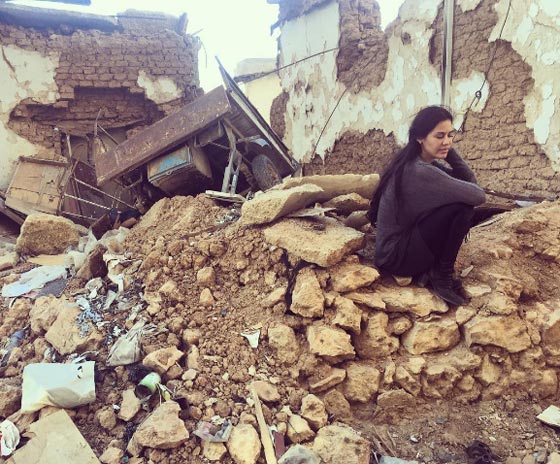 فنانة عالمية تتجاهل وزير الإعلام السوري وتفضل عليه ماسح أحذية  صورة رقم 9