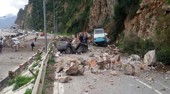 مقتل ما لا يقل عن 20 يمنيا في انهيار صخري صورة رقم 2