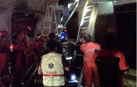 مصرع 17 تلميذة في حريق شب في مبيت للطالبات بتايلاند صورة رقم 7