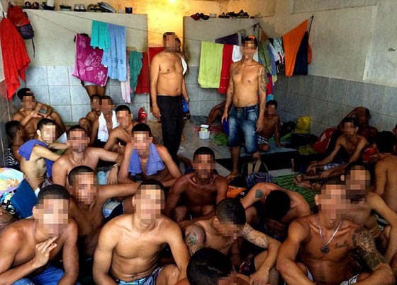 14 قتيلا وجرحى في نزاع بين سجناء في احد سجون البرازيل صورة رقم 2