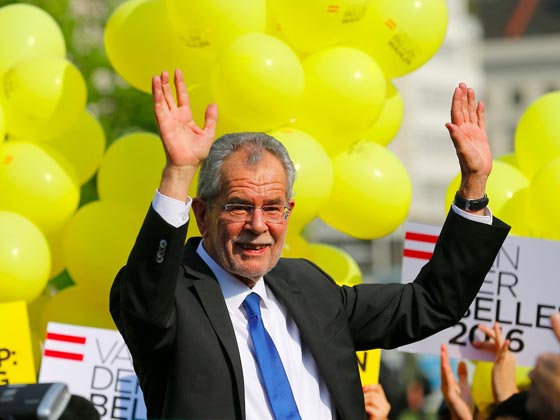 رئيس النمسا المنتخب مدافع عن البيئة ويدخن 40 سيجارة يوميا صورة رقم 8