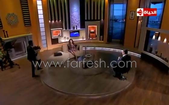 مفاجأة كبيرة للفنانة نجلاء بدر: خطيبها  يقدم لها الشبكة على الهواء صورة رقم 11