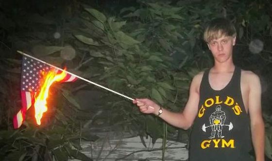 المطالبة بالاعدام لمنفذ اسوأ جريمة في التاريخ الحديث.. في كنيسة تشارلستون صورة رقم 2