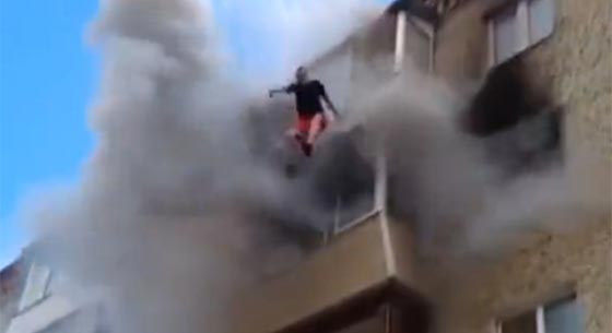 قفزة من السماء تنقذ عائلة من حريق قاتل صورة رقم 1