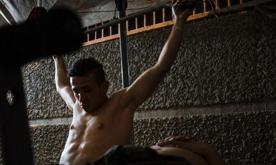 الامل يطرق ابواب ايتام العراق.. في صور تتحدى الموت صورة رقم 3