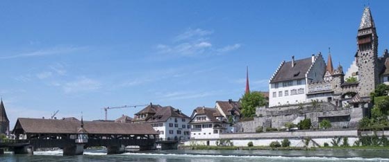 اغنى قرية في اوروبا ترفض توطين 10 لاجئين وتغرم بـ300 الف دولار صورة رقم 2