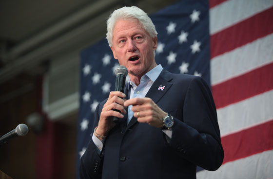 ترامب يبني دعايته الانتخابية على فضائح بيل كلينتون وتحرشه النساء صورة رقم 25