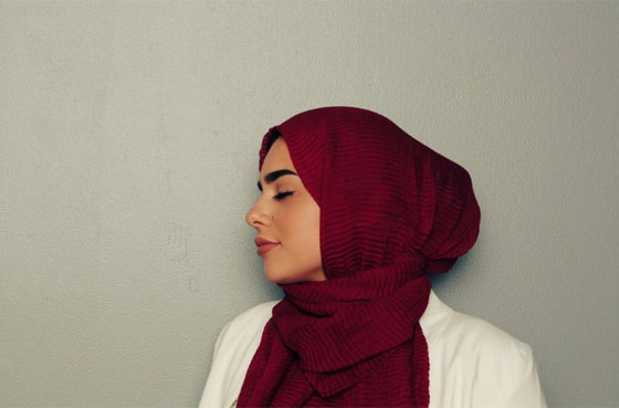 مؤيد ترامب يتهجم على فتاتين مسلمتين وحملة تعاطف معهما.. فيديو صورة رقم 11