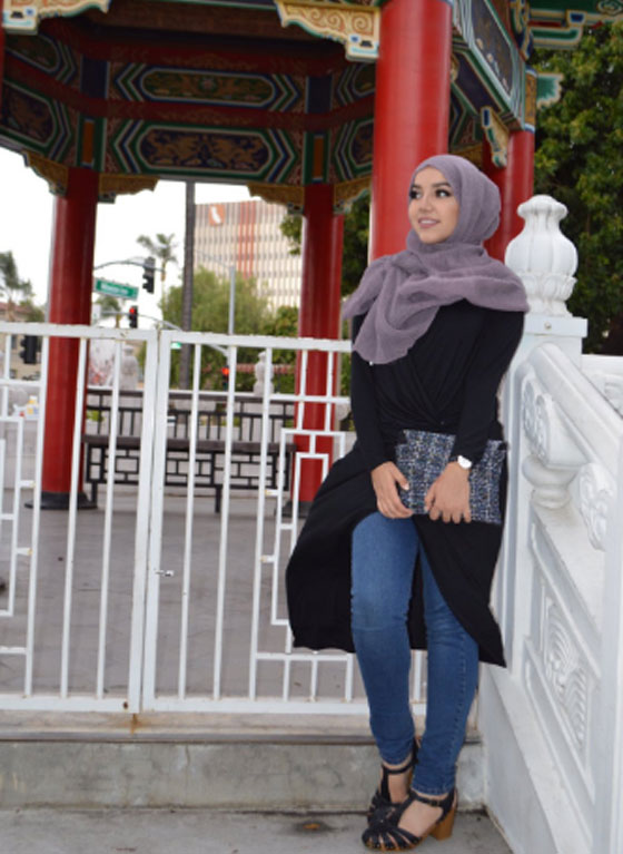 مؤيد ترامب يتهجم على فتاتين مسلمتين وحملة تعاطف معهما.. فيديو صورة رقم 10