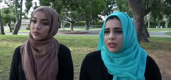 مؤيد ترامب يتهجم على فتاتين مسلمتين وحملة تعاطف معهما.. فيديو صورة رقم 8