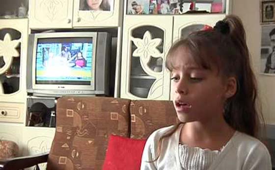  الجيش قتل صديقها دون توثيق فاصبحت اصغر صحافية يتابعها الالاف صورة رقم 2