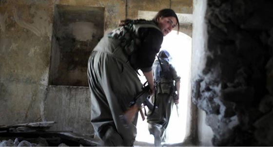 حوريات خلف اسوار جهنم.. مقاتلات ايزيديات يتصدين للدواعش صورة رقم 9