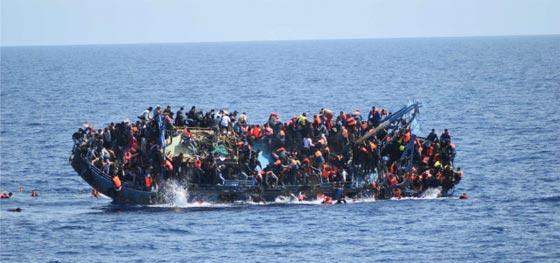 اخبار عن كارثة على الشاطئ الايطالي.. غرق سفينة تقل 400 مهجر صورة رقم 1 اخبار عن كارثة على الشاطئ الايطالي.. غرق سفينة تقل 400 مهجر صورة رقم 1