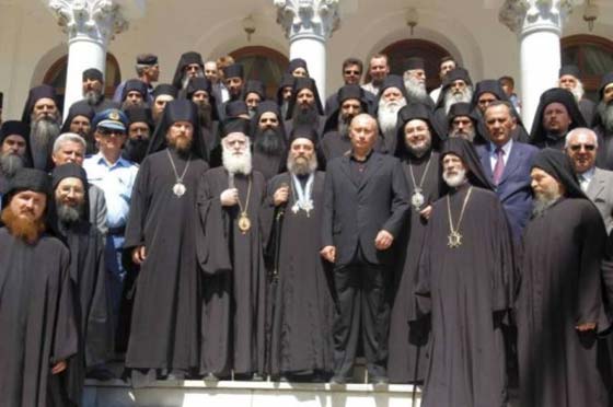 بوتين في جبل آثوس المقدس المحرّم على الاناث والحيوانات زيارته صورة رقم 12