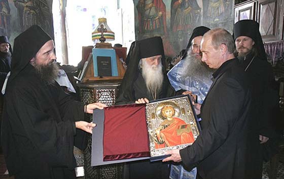 بوتين في جبل آثوس المقدس المحرّم على الاناث والحيوانات زيارته صورة رقم 13