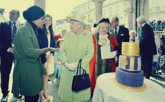 صانعة كعكة الملكة اليزابيت تروي معاناتها مع الاسلاموفوبيا  صورة رقم 1