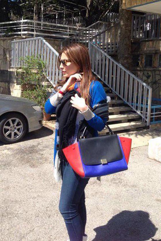 كم تكلّف حقائب النجمات؟ هيفاء بـ 125 الف دولار واحلام بـ 80 الف! صورة رقم 10