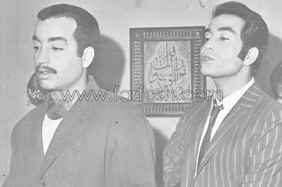صور فنانين  مع اخوتهم: نسخة طبق الأصل وشبه لا يُصدّق صورة رقم 7