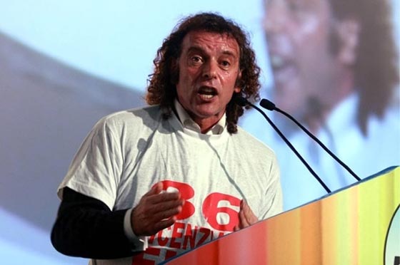 الاسلام يبهر ابنة سياسي ايطالي شهير.. يدفعها لاعتناقه وتغيير اسمها صورة رقم 9