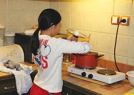 لهذا السبب تنوي الحكومة السيرلانكية بناتها من العمل في الشرق الاوسط صورة رقم 2