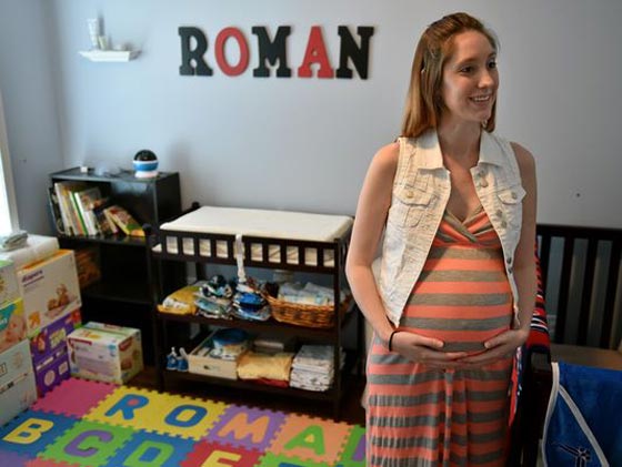 بامر قضائي.. امرأة تتناول مشيمتها!! صورة رقم 3