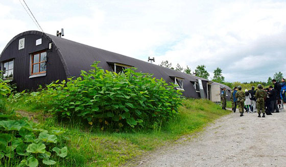 أنا جائع.. اول كلمة تلفظ بها الطفل الياباني لحظة العثور عليه بعد 6 ايام صورة رقم 7