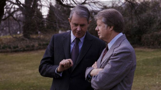 سري.. الخميني طمأن امريكا بعدم قطع النفط عنها واقام علاقة ودية معها صورة رقم 14