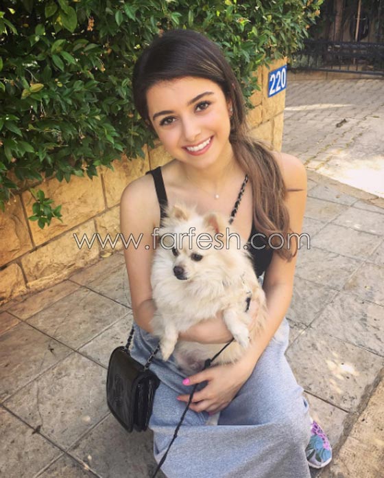 صور طفلة جميلة بدأت مسيرتها في عالم الغناء.. هل تعرف من هي؟ صورة رقم 2