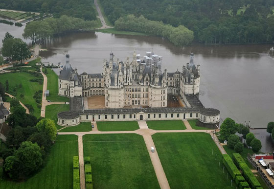 اغلاق متحف اللوفر خشية تسرب مياه الفضانات الى مقتنياته صورة رقم 12