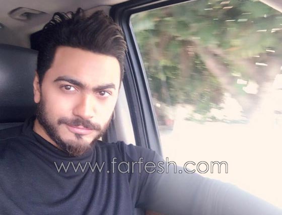 تامر حسني يعثر على نصفه الآخر! اسمه عمر وهو نسخة طبق الاصل عنه صورة رقم 9