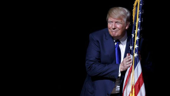 لكمة وجهها محمد علي كلاي لترامب بسبب موقفه من المسلمين صورة رقم 12