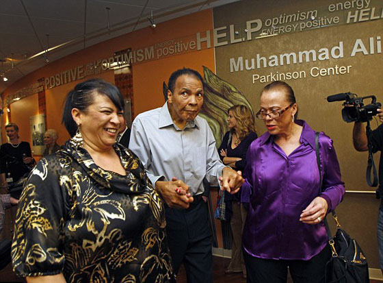 مشاهر العالم ينعون بطل القرن ويطلقون التغريدات من شتى الانحاء صورة رقم 15