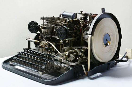 علماء يفككون رموز الة تشفير بين الجنرالات النازيين صورة رقم 6 علماء يفككون رموز الة تشفير بين الجنرالات النازيين صورة رقم 6