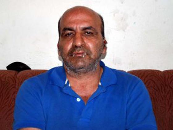 اخاطة الفم والاذنين.. طريقة احتجاج عملية للاجئ سياسي ايراني صورة رقم 2 اخاطة الفم والاذنين.. طريقة احتجاج عملية للاجئ سياسي ايراني صورة رقم 2