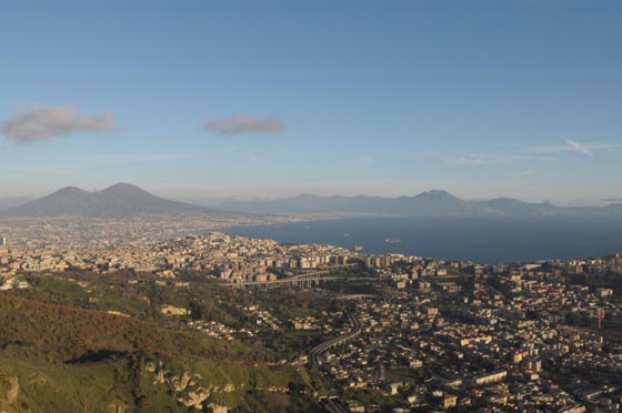 اهالي مدينة يتعايشون مع ثلاثين بركانا..تعلم منهم صورة رقم 8 اهالي مدينة يتعايشون مع ثلاثين بركانا..تعلم منهم صورة رقم 8