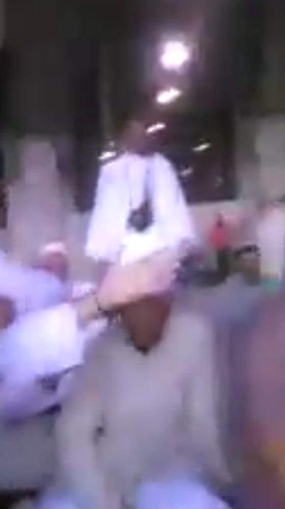  فيديو مؤثر.. معتمر مصري يطلق صرخات الشكر لله على استعادة بصره صورة رقم 1