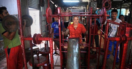 وفاة هرقل الصغير في الهند عن عمر ناهز 104 سنوات صورة رقم 3 وفاة هرقل الصغير في الهند عن عمر ناهز 104 سنوات صورة رقم 3